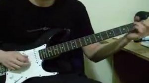Парень нереально играет Осколок льда www.videogitarist.ru