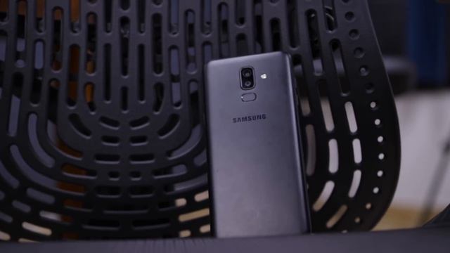 Samsung Galaxy J8 Review in Hindi - 19 Hazar Mein Kaisa Phone Hai? смотреть онлайн