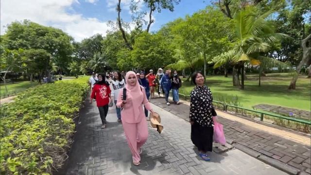 Пляж для миллионеров на Бали. Вся правда о Нуса Дуа смотреть онлайн