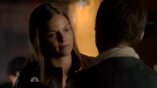 Tracy Spiridakos Revolution 1x03_2 смотреть онлайн