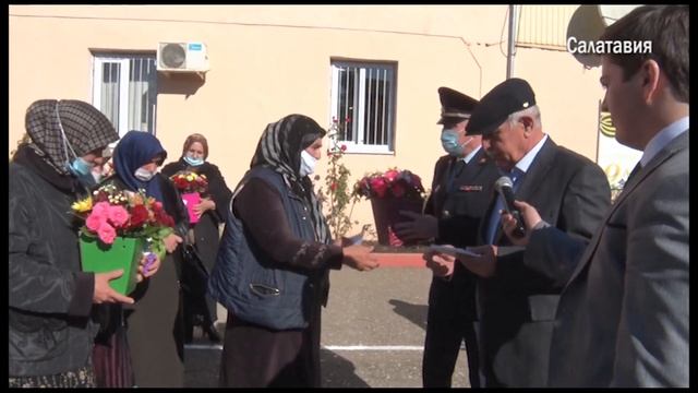 Память погибших сотрудников органов внутренних дел почтили в Казбековском районе смотреть онлайн