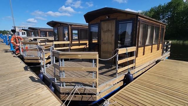 Плавучий дом с мотором, дача на воде, хаусбот. Понтоны Маринпласт. Houseboat floating house w engin смотреть онлайн