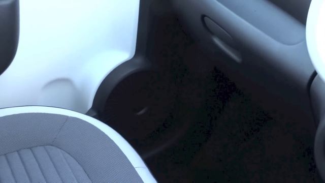 2015 Renault TWINGO 0.9 ENERGY TCe 90 S&S Dynamique Start-Up and Full Vehicle Tour смотреть онлайн