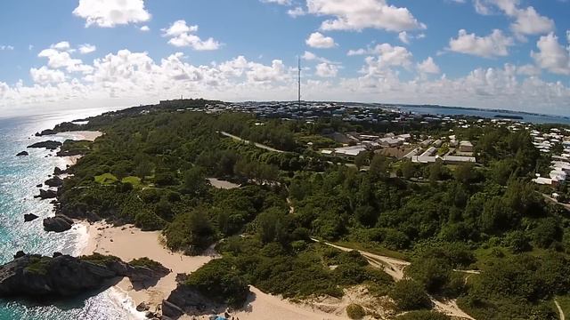 DJI Phantom 2 Vision Plus BIG Rocks at the Beach смотреть онлайн