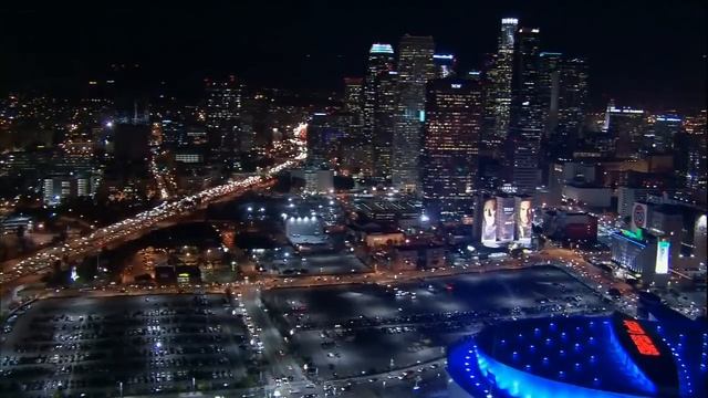 Night helicopter flight over Los Angeles смотреть онлайн