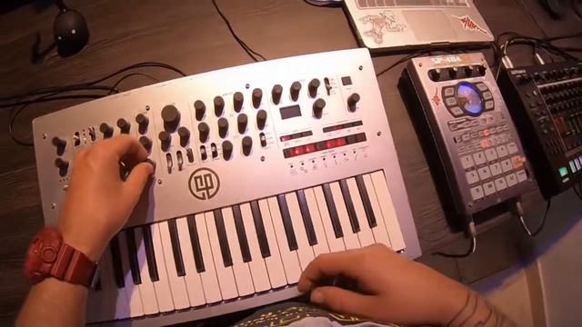 Roland tr8s + korg minilogue performance live jam смотреть онлайн