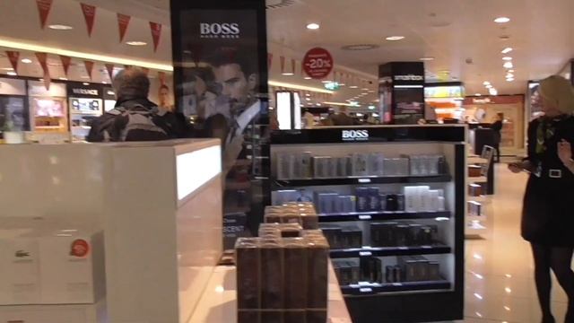 Small but Easy to Use Glasgow Airport смотреть онлайн