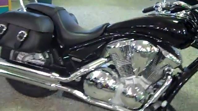 2010 Honda Sabre 1300 смотреть онлайн