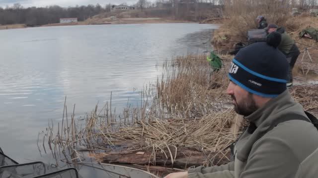 Рыбалка весной на реке! Попал на весенний ХОД леща! смотреть онлайн