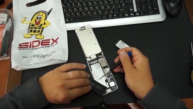 1600 mAh Увеличенный! Как заменить аккумулятор (батарейку) на iPhone 5 (5s) (Айфон 5, 5s) смотреть онлайн