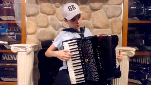 4979 - Certified Pre-Owned Black Scandalli Air Junior Piano Accordion LMMH 34 72 $3499 смотреть онлайн