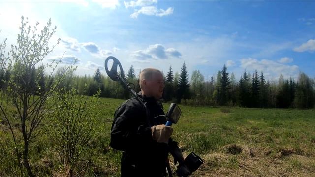 Вывозим оставшийся металл с полевой рембазы. смотреть онлайн