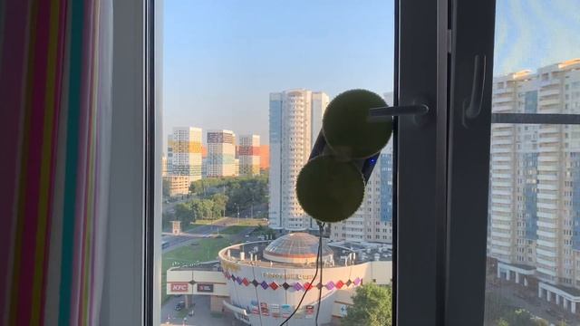 Робот для мытья окон hobot 198 //обзор, демонстрация работы, видеоинструкция смотреть онлайн
