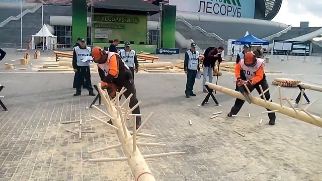 Лесоруб 2015 Денис Колченогов на обрезке сучьев смотреть онлайн