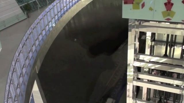 Transfer at Dubai International Airport (DXB) Terminal 3 смотреть онлайн