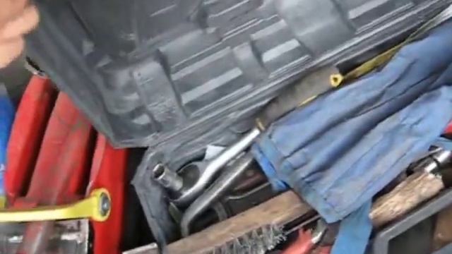 обзор домкрата и его упаковки-чемодана смотреть онлайн