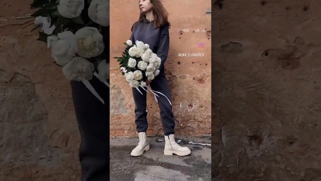 Купить пионы в Воронеже с доставкой #доставкацветовворонеж #купитьпионы #купитьбукетцветов смотреть онлайн