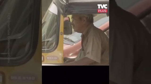 «Карающий светофор» в Мумбае. Чем больше вы сигналите, тем дольше ждете. смотреть онлайн