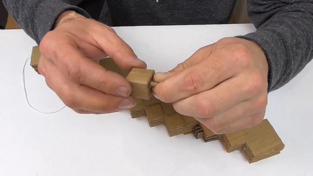 3 Minecraft toys DIY from cardboard that actually work! смотреть онлайн