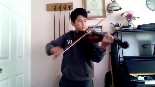 RUSH E played on the violin. смотреть онлайн