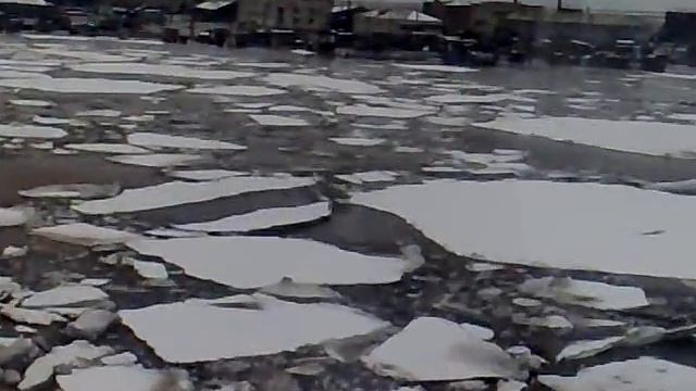 Нижнеянск ледоход 9.06.09г. смотреть онлайн