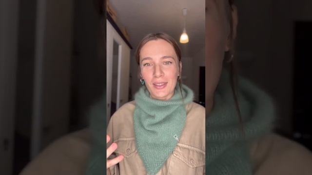 Капор с манишкой в цвете шалфей. Обзор смотреть онлайн