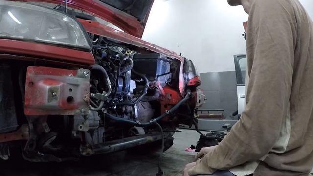 ОНА СТАВИТ МЕНЯ НА КОЛЕНИ/ ОПЕЛЬ ЗАФИРА А смотреть онлайн