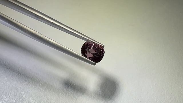 Сиреневая шпинель из Бирмы, 2+ карат, 110$ смотреть онлайн