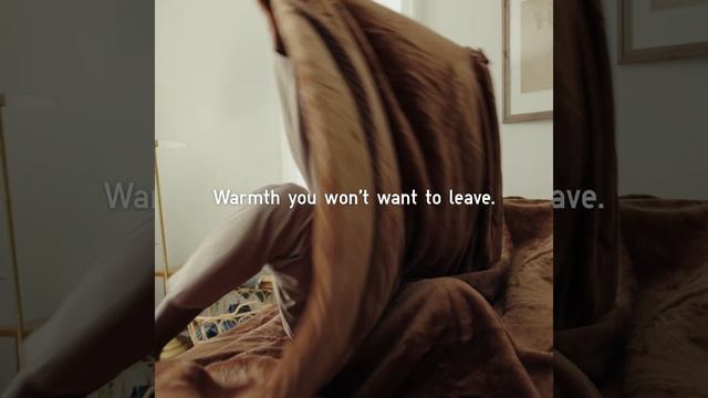 UNIQLO PRESENTS: UNIQLO at Home - HEATTECH Blanket смотреть онлайн
