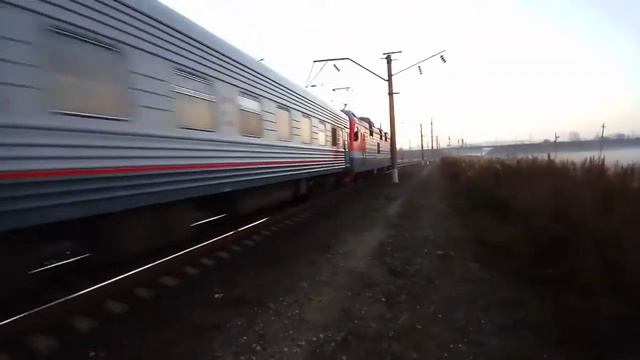 Электровоз ЭП1П-014 с фирменным поездом №6 "Океан" Хабаровск-Владивосток. смотреть онлайн