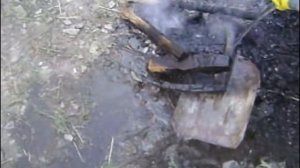 Как вытащить застрявший черенок из лопаты!!!))