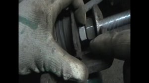 Как легко вернуть поршень суппорта в исходное положение подручными средствами.