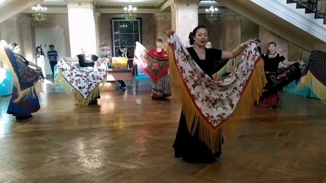 Фламенко Фьюжн с мантонами? Трайбл-студия AMATERASU, г. Усть-Каменогорск. Выступили на Ярмарке.