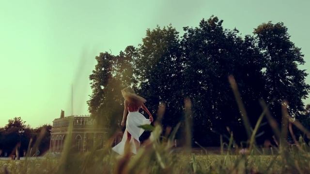 Oleg Akkuratov - Sun On the Palm смотреть онлайн