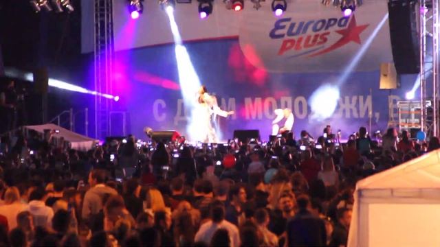 Воронеж.День Молодежи-2017.Адмиралтейская площадь.Лена Темникова. смотреть онлайн