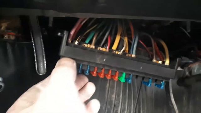 замена блока предохранителей на ваз2106 на евро блок из китая . смотреть онлайн