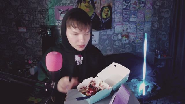 мукбанг: синнабон и шоколадка милка / вечерняя жрачка, миним асмр