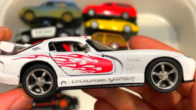 Red box with cool cars Diecast смотреть онлайн