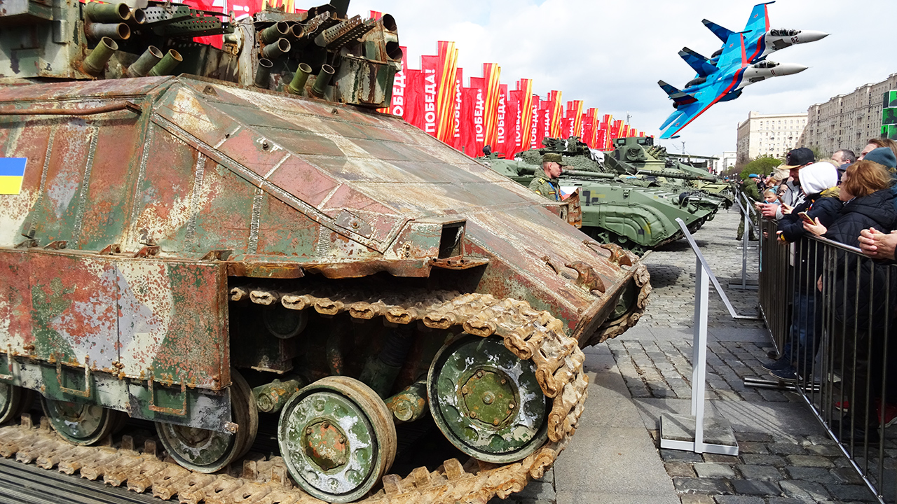 9 мая в Парке Победы на Поклонной горе. Выставка разбитой трофейной техники НАТО 2024