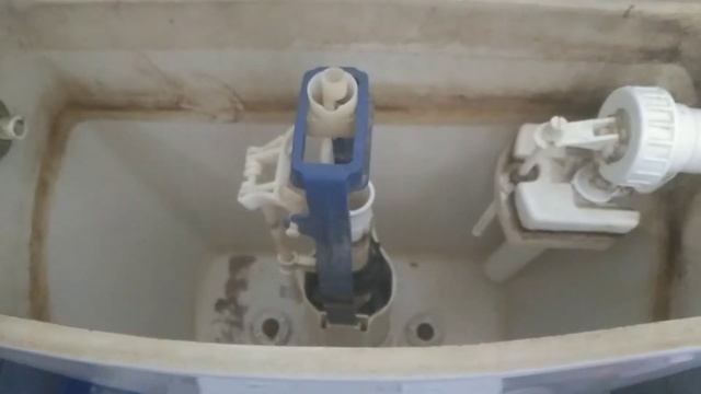 Как можно без проблем почистить сливной бачок! Смотреть Всем!Дешевый вариант. смотреть онлайн