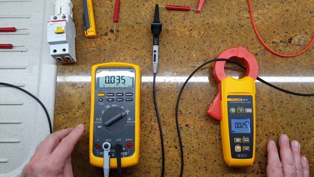 Importancia medir tensión con baja impedancia. Fluke T150 Parte 2 смотреть онлайн