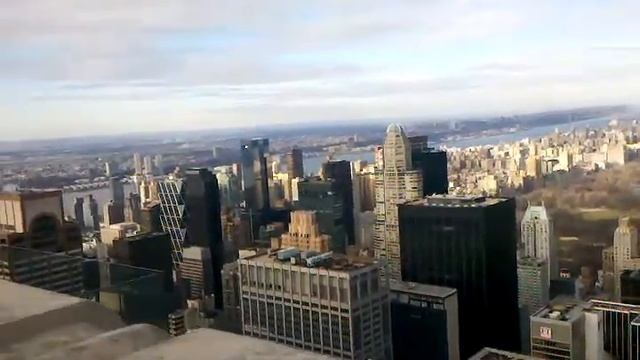 View of New York from GE Building, looking north смотреть онлайн