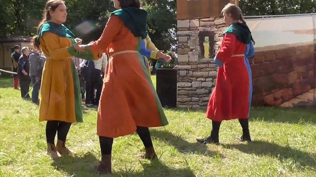 Средневековый танец " Конский бранль ". смотреть онлайн