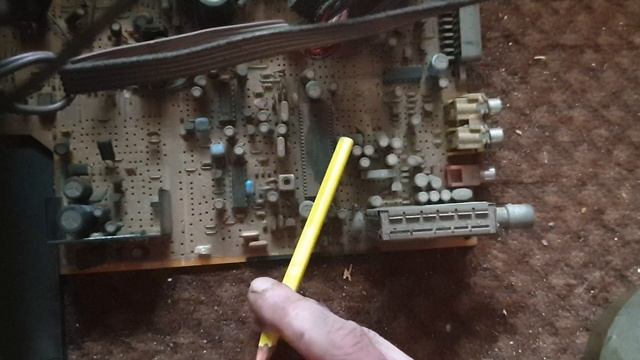 Разбор телевизора Funai TV-2000A MK10 Hyper смотреть онлайн