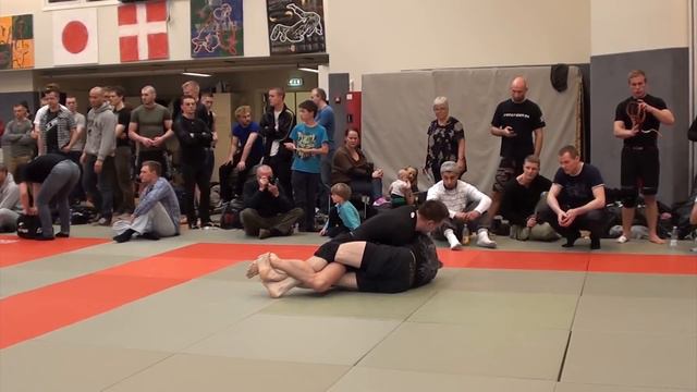 DGL 2012 1 runde S. Brian Gronemann Fightcraft vs Thomas Knudsen Frederikssund Freefight смотреть онлайн