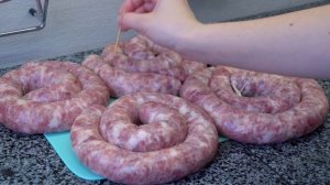 Как делать домашнюю колбасу. Блюдо, которое готовить легко