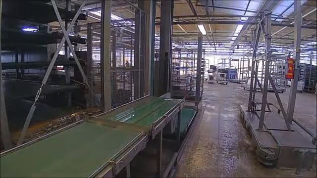 filling a cart with mixed schlumbergera trays. (timelapse) смотреть онлайн