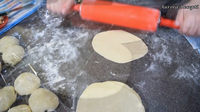 Lisnata gibanica sa sirom - predivan recept - Puff pastry with cheese смотреть онлайн