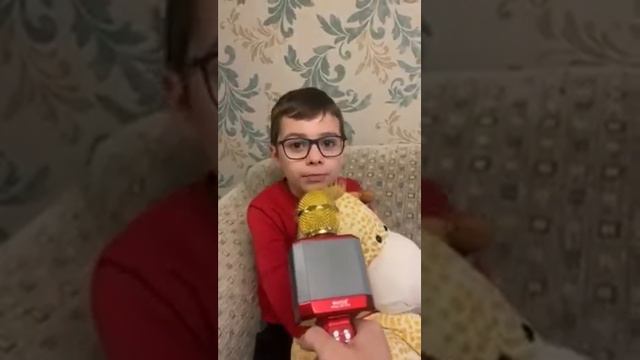 Рубрика "Что да Как?"Ципун Давид 1-Б класса ШГТ объясняет слова: сказка и диктор. смотреть онлайн
