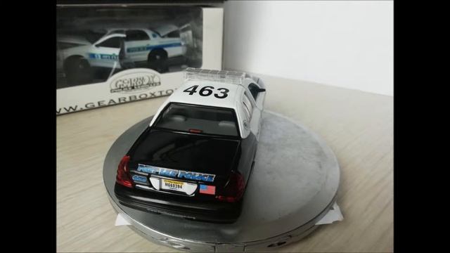 Diecast Model Ford Crown Victoria Police Fort Lee NJ USA by Gearbox 1:43 смотреть онлайн